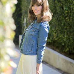 Wigs For Women Ryder (Exclusive) | Lace Front & Monofilament Synthetic Wig By Amore