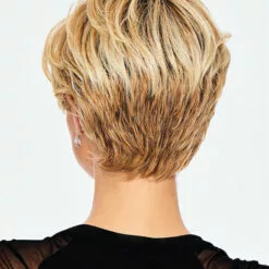 Chic Wavy | Synthetic Wig By Hairdo